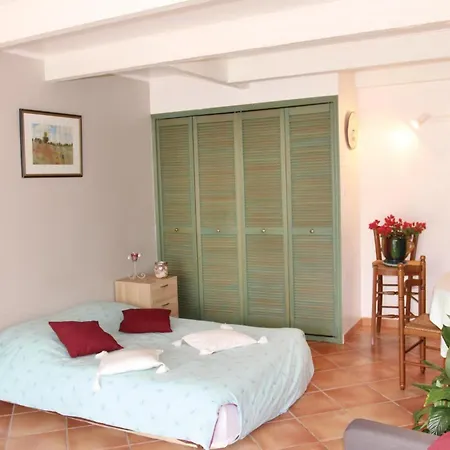 Stunning In De Provence With Wifi And Outdoor Swimming Pool Holiday home