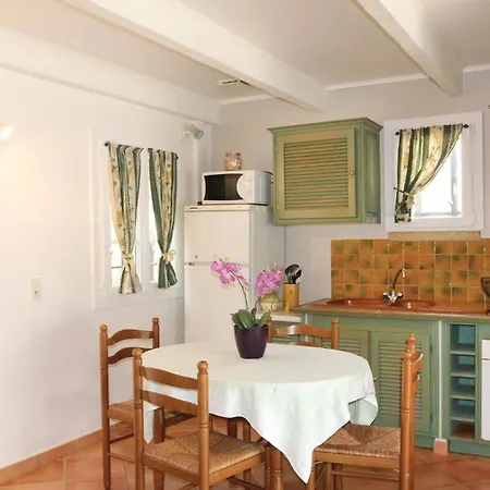 Stunning In De Provence With Wifi And Outdoor Swimming Pool Holiday home
