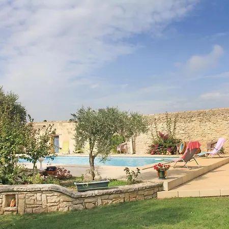 Holiday home Stunning In De Provence With Wifi And Outdoor Swimming Pool